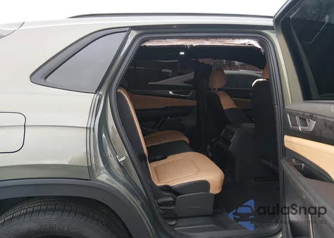 2025 Volkswagen Atlas Cross Sport 2.0T Sel R-Line Black z USA, uszkodzony, nr VIN 1V2AE2CA4SC223843